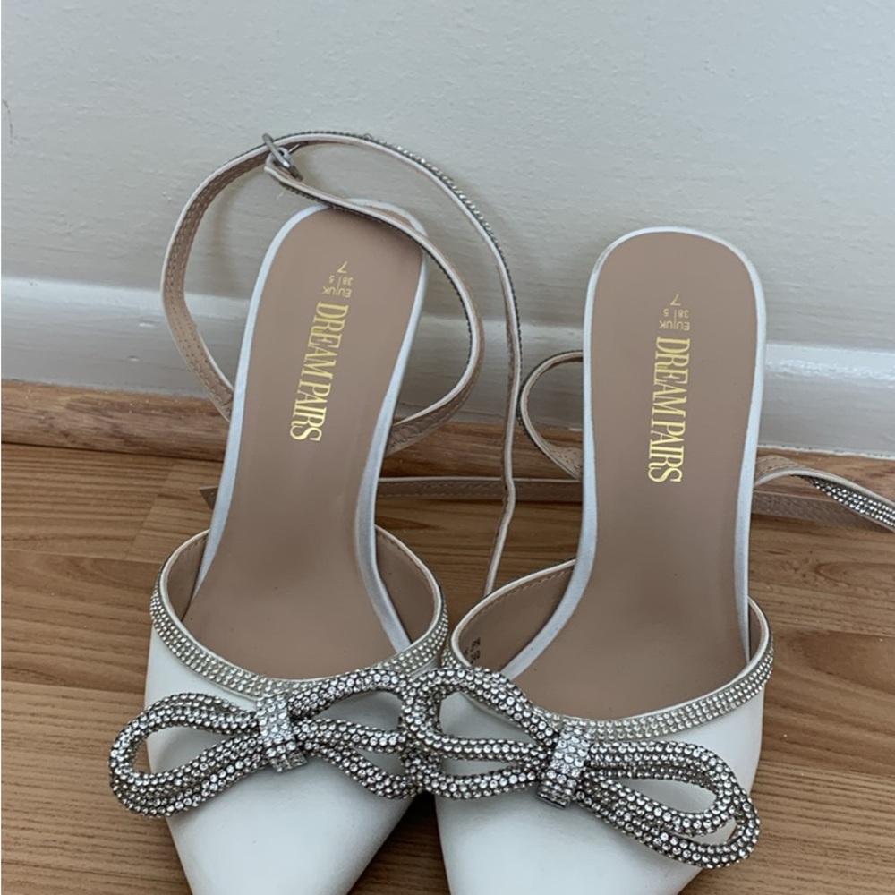 Dream Pairs White Heels with Sparkling Bow